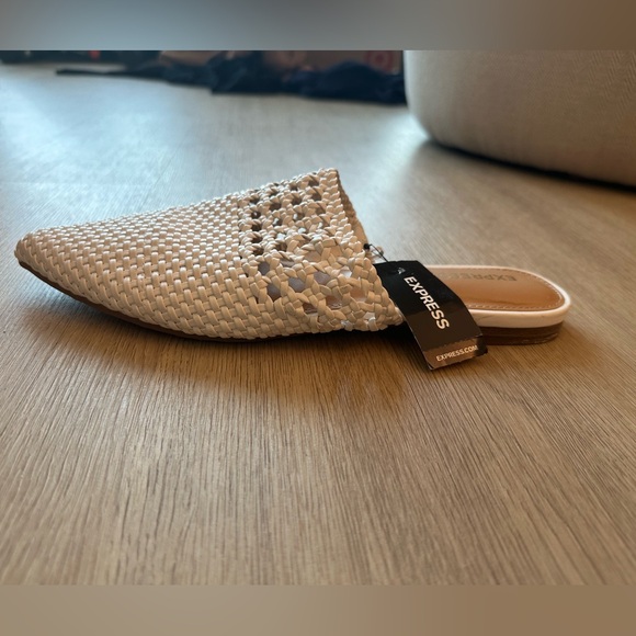 NWT Express Mules | Women’s Size 9 | White | Work Shoes - Picture 6 of 11